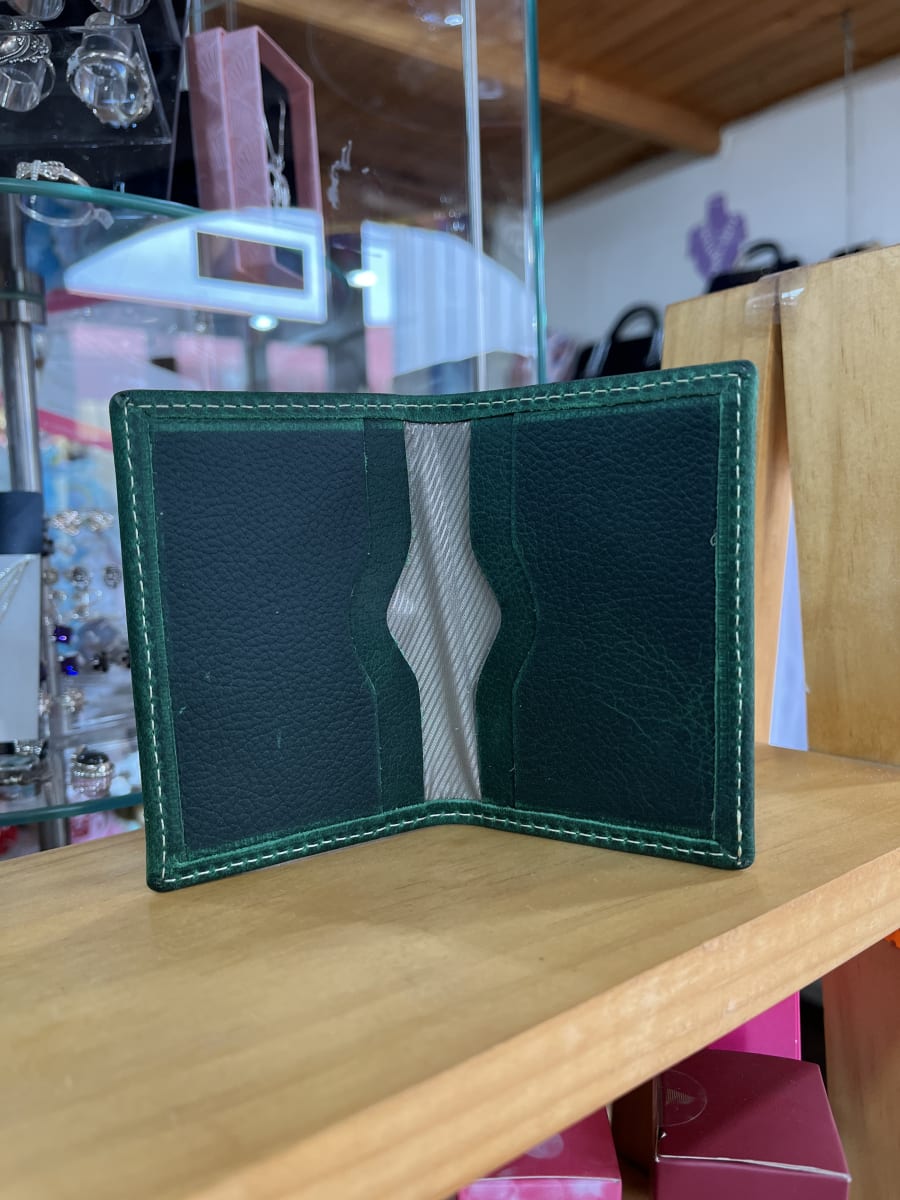 Tarjetero cuero verde esmeralda 12