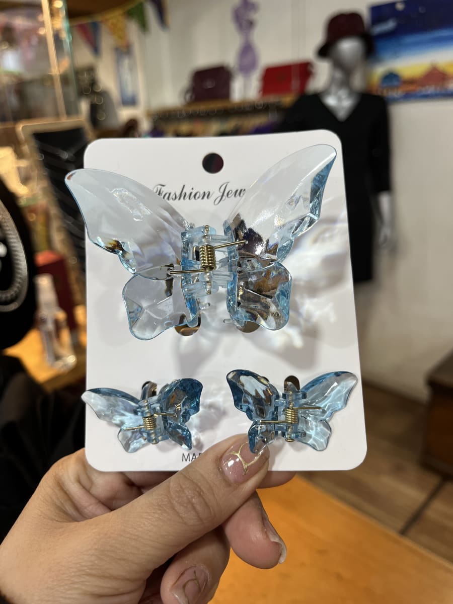 Set 3 tiburones mariposas  para el cabello variedad de colores5