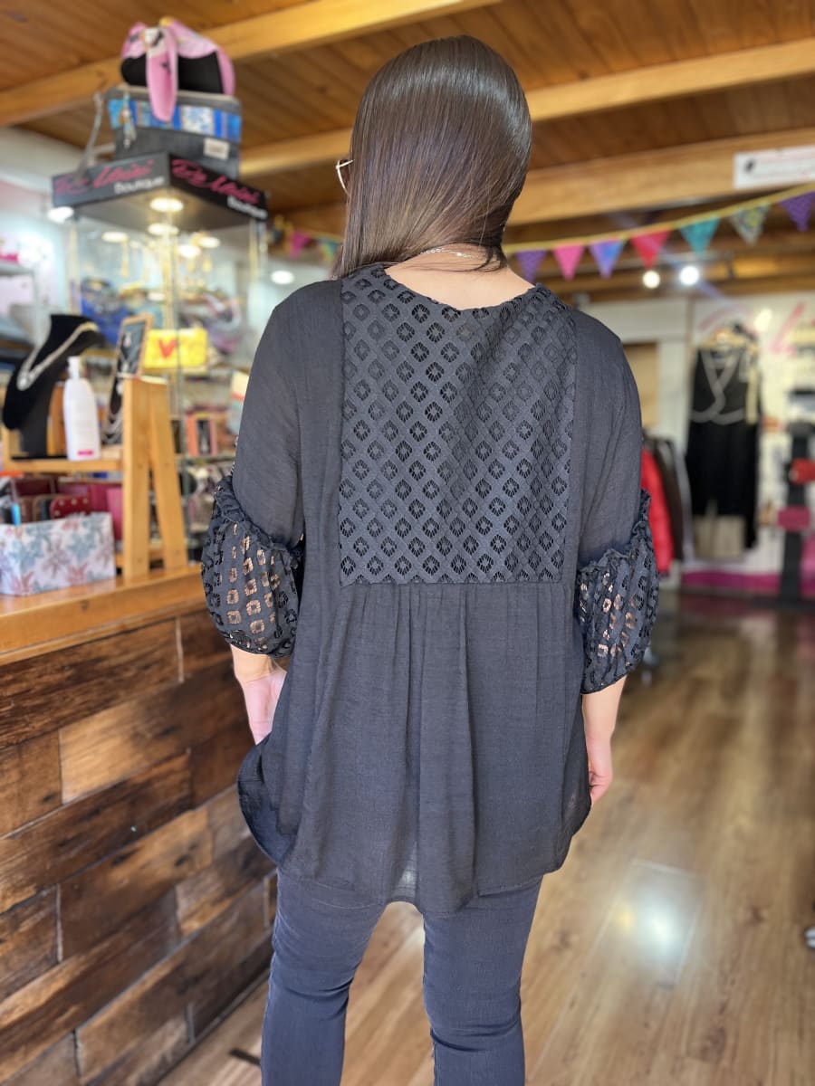 Blusa lino encaje negro manga globo1