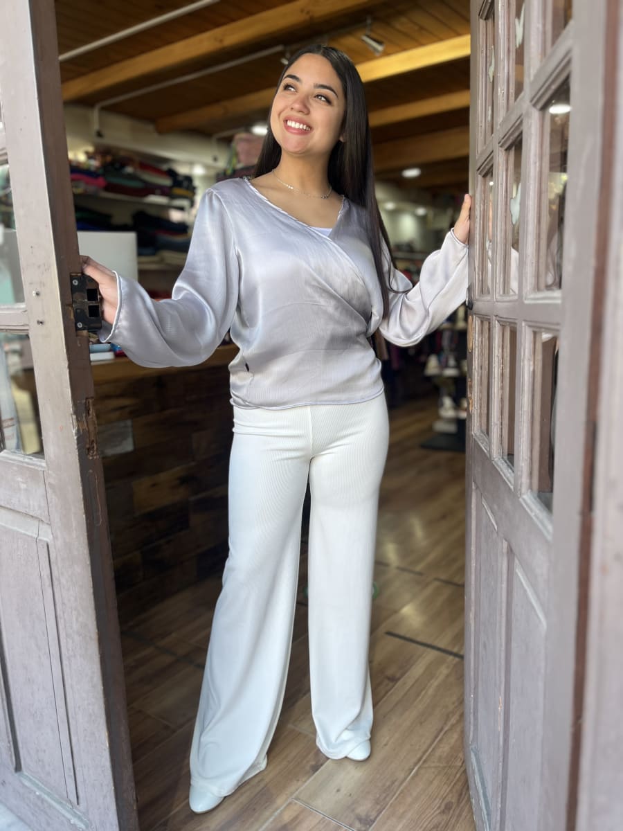 Blusa Pamela envolvente multiforma plateado gasa bambula2