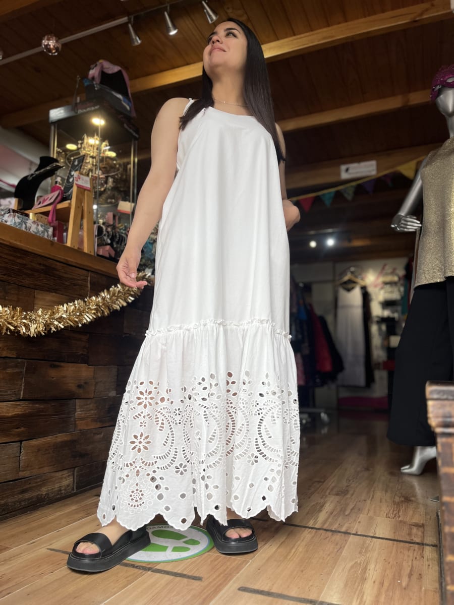 Maxi vestido blanco broderi1