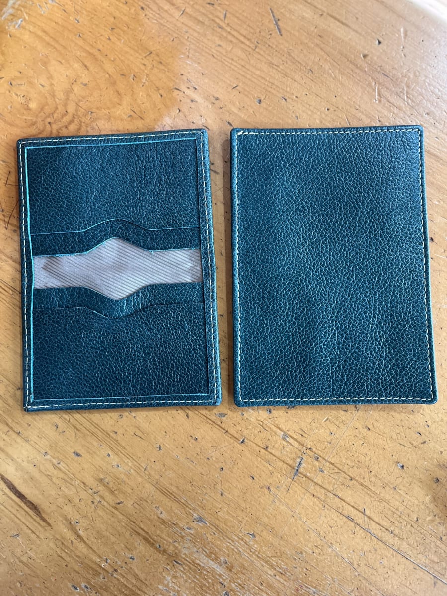 Tarjetero cuero verde esmeralda 22