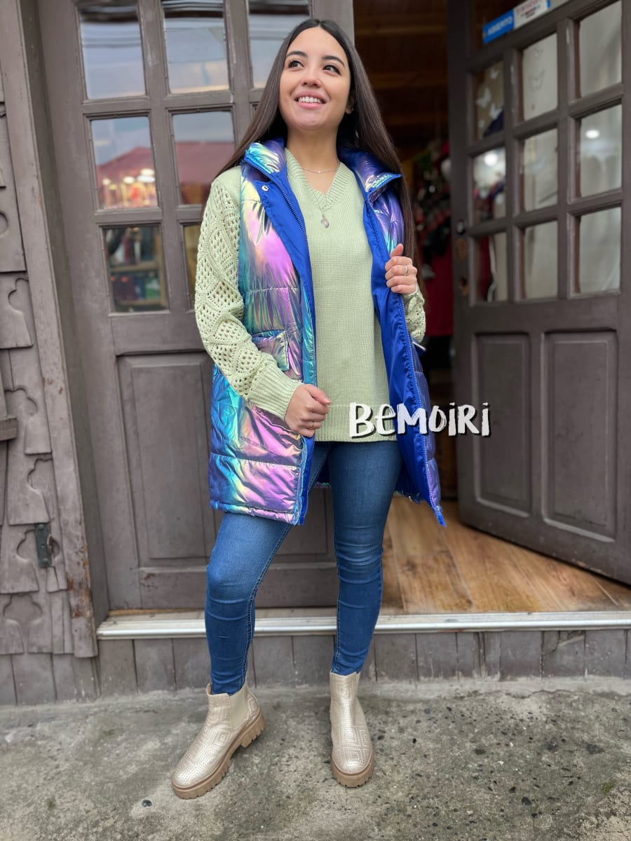 Parka sin mangas metalizada tornasol lila y azul2