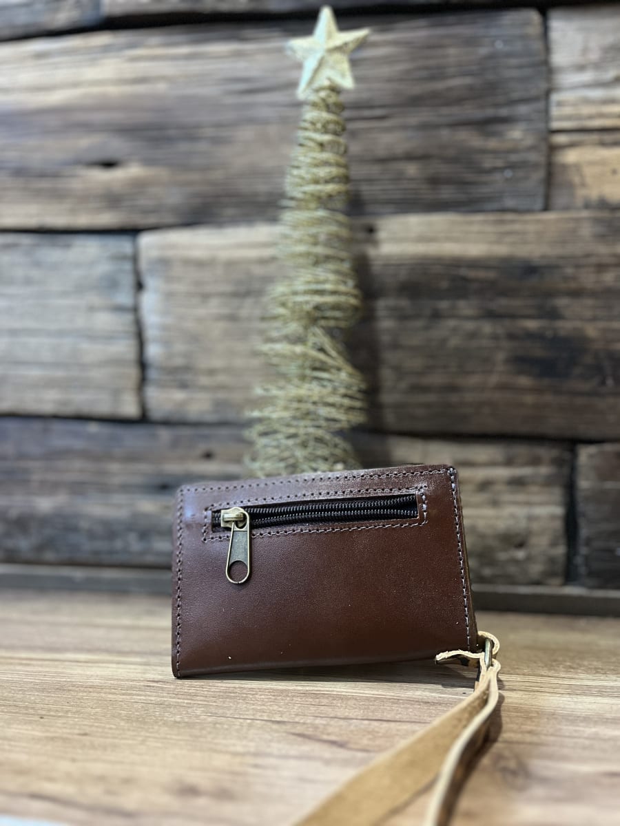 Billetera mini cuero corazon alado marron leopardo 2 cuerpos2