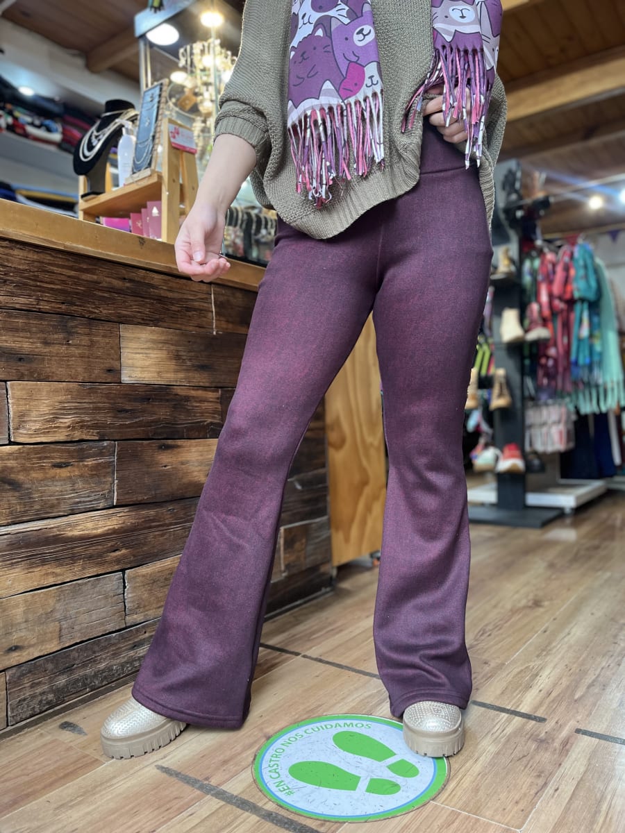 Calza forrada flare burdeo jaspeada alto invierno2