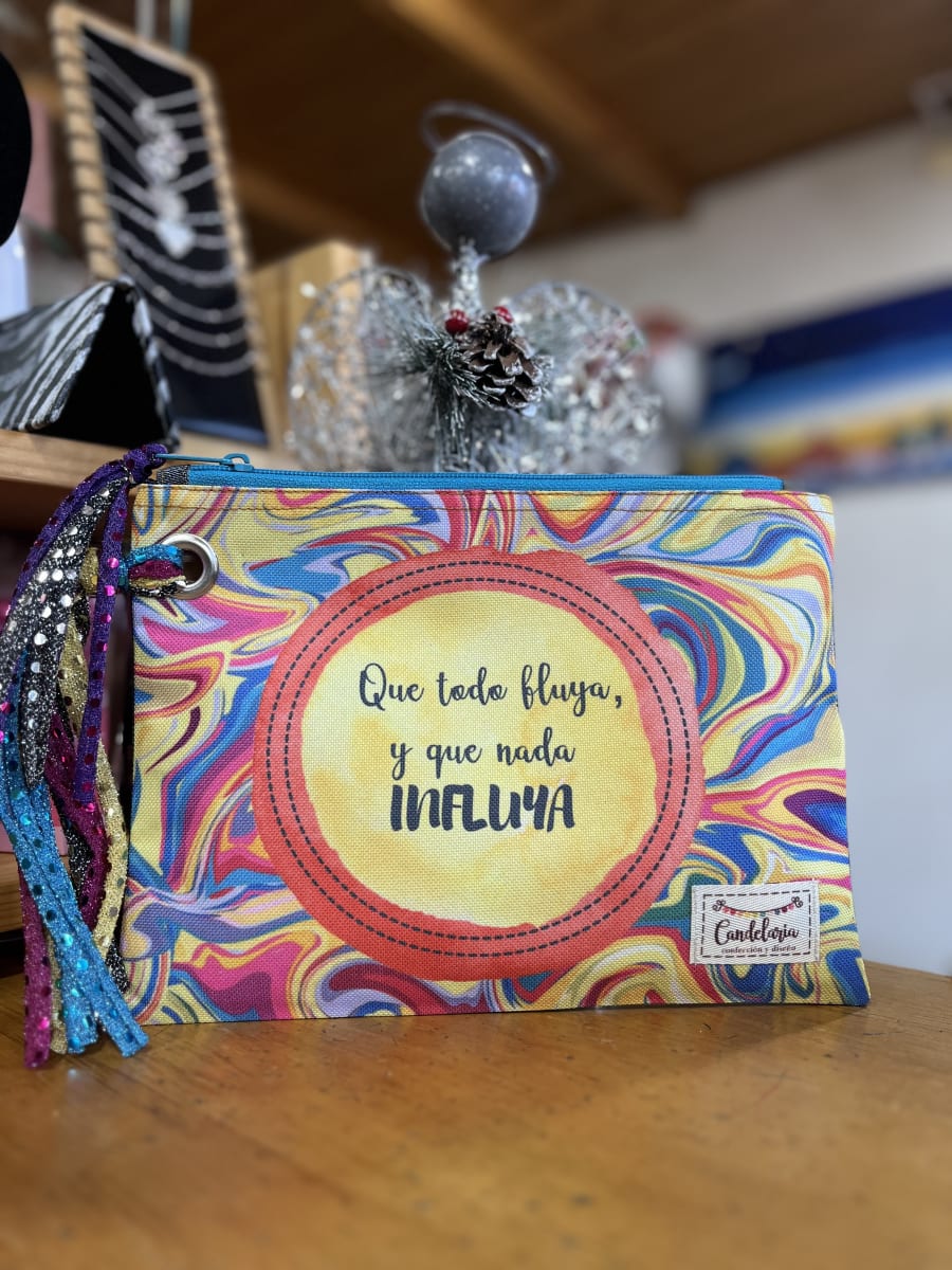 Estuche XL Que todo fluya y que nada influya sublimado variedad de colores1