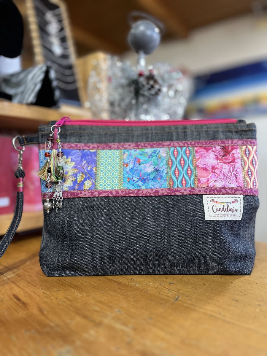 Estuche XL mosaico mezclilla y algodon con asa desmontable8