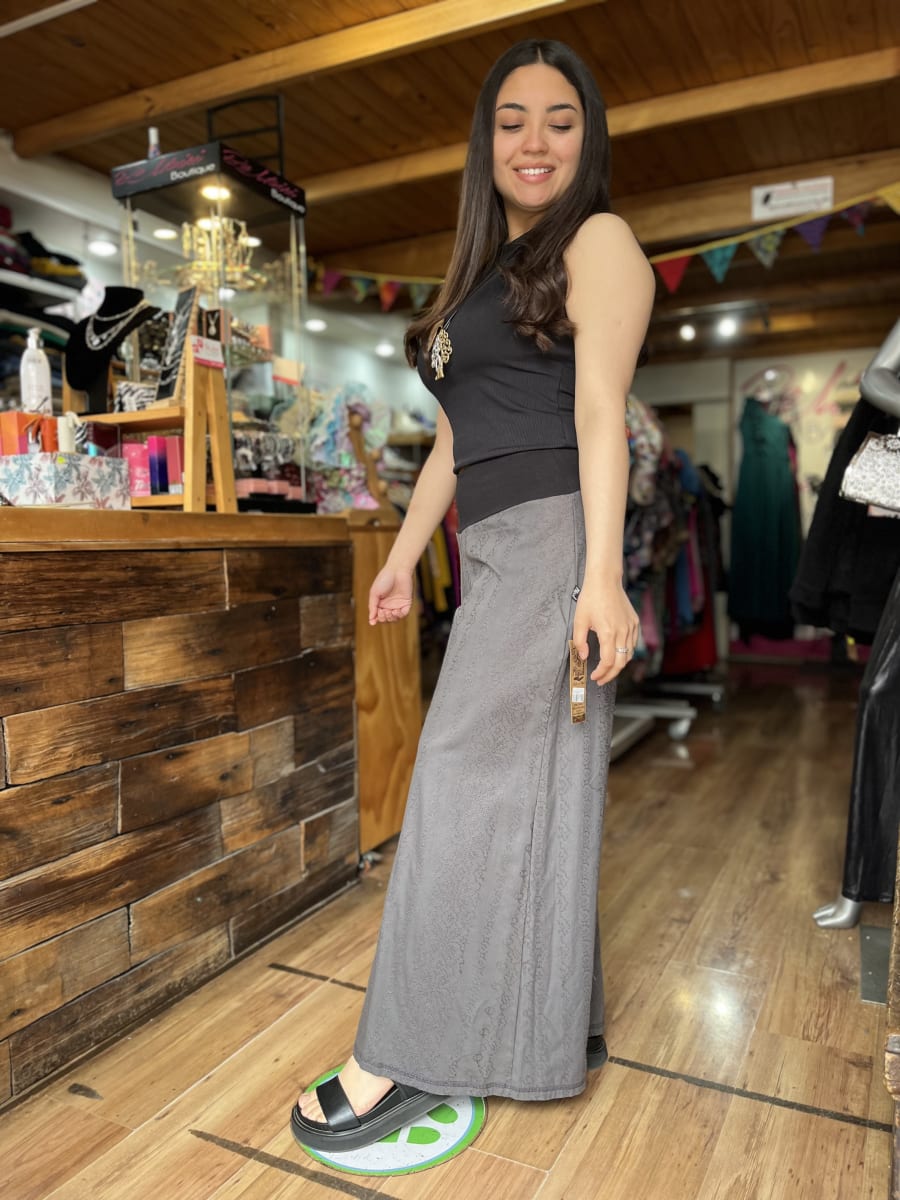 Palazzo Kisu basico gris bordado3