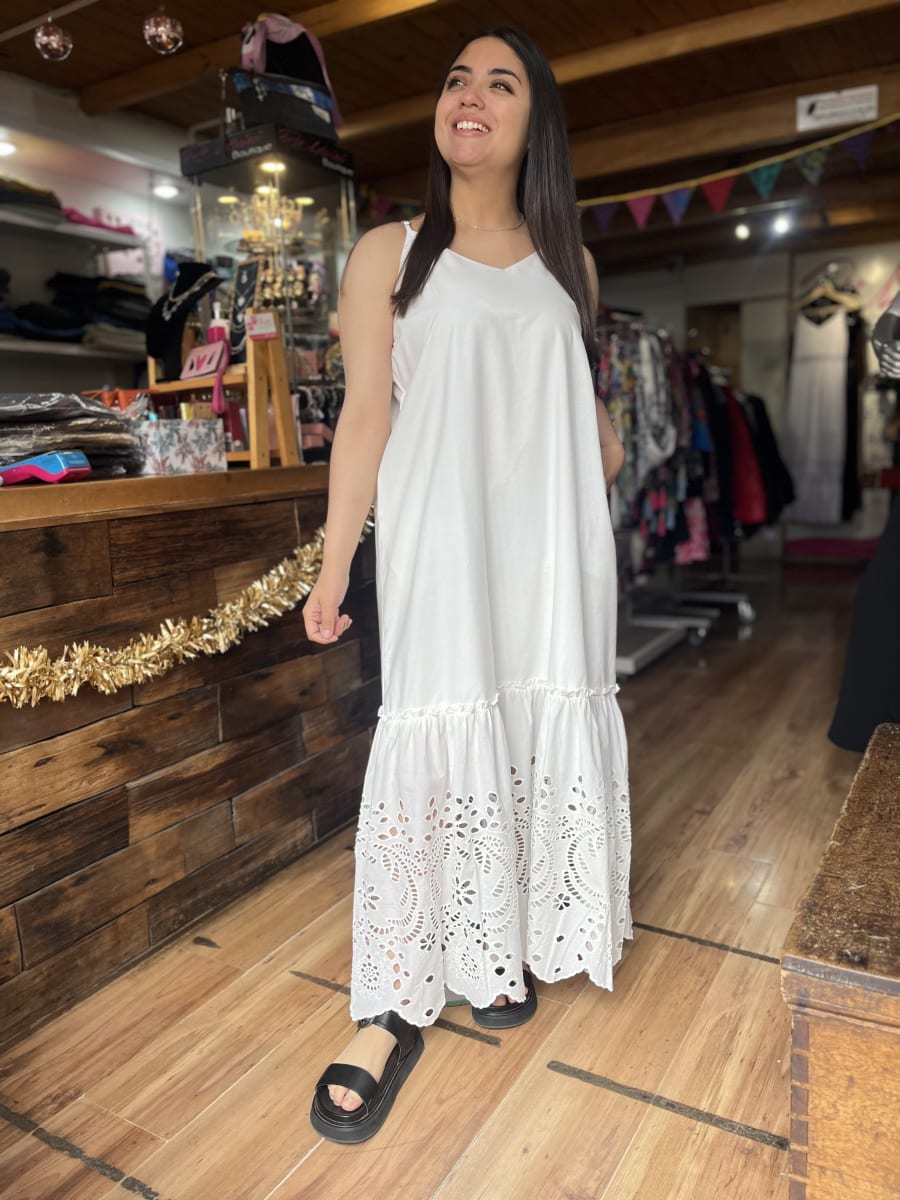 Maxi vestido blanco broderi3