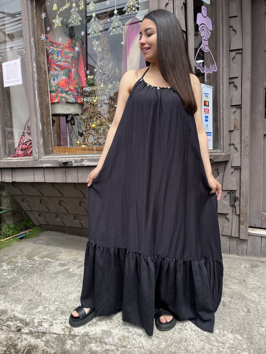 Maxi vestido nego detalles plateados2