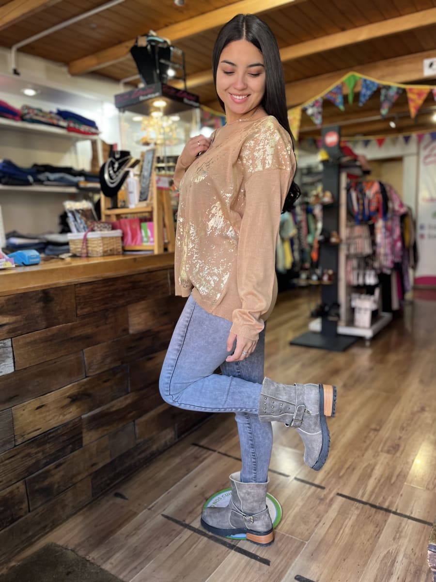 Sueter hilo camel foil gold3