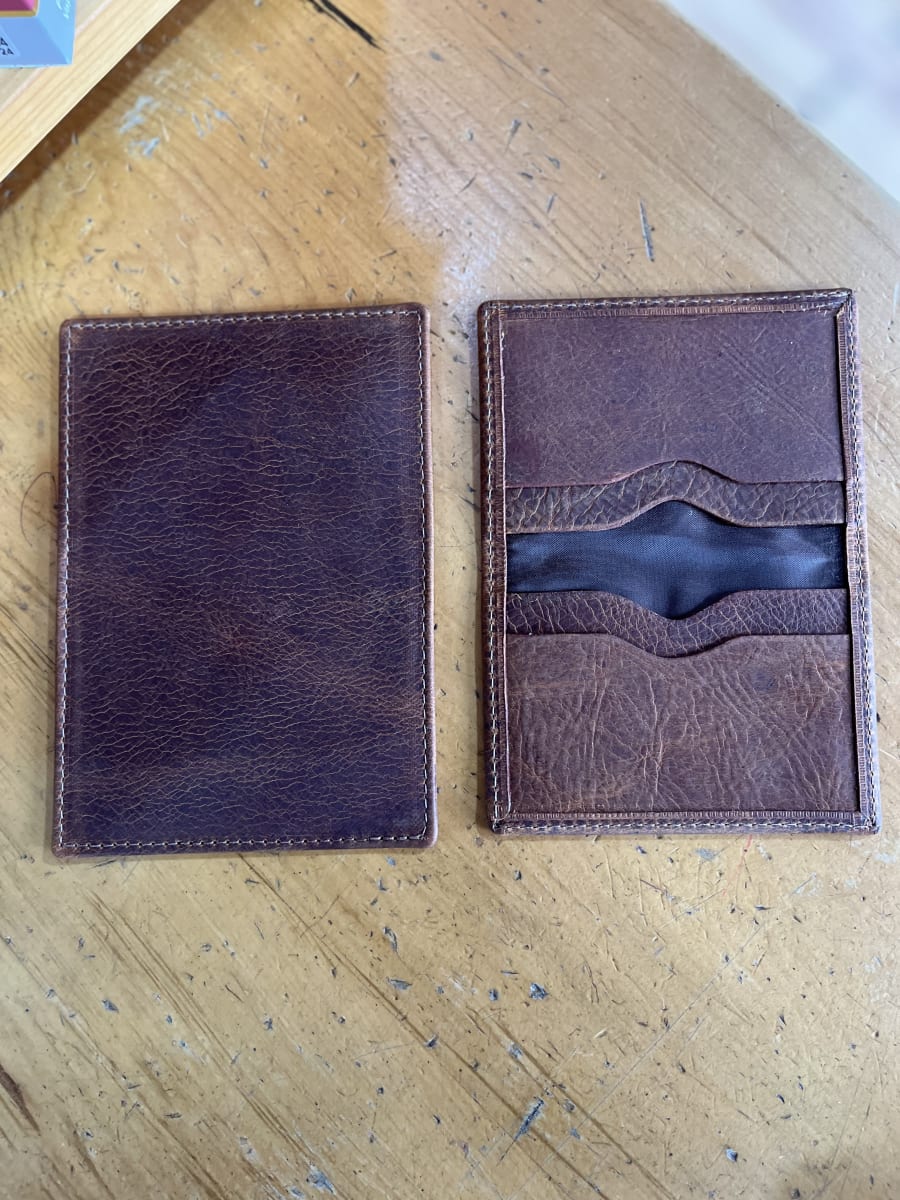 Tarjetero cuero camel intenso envejecido1