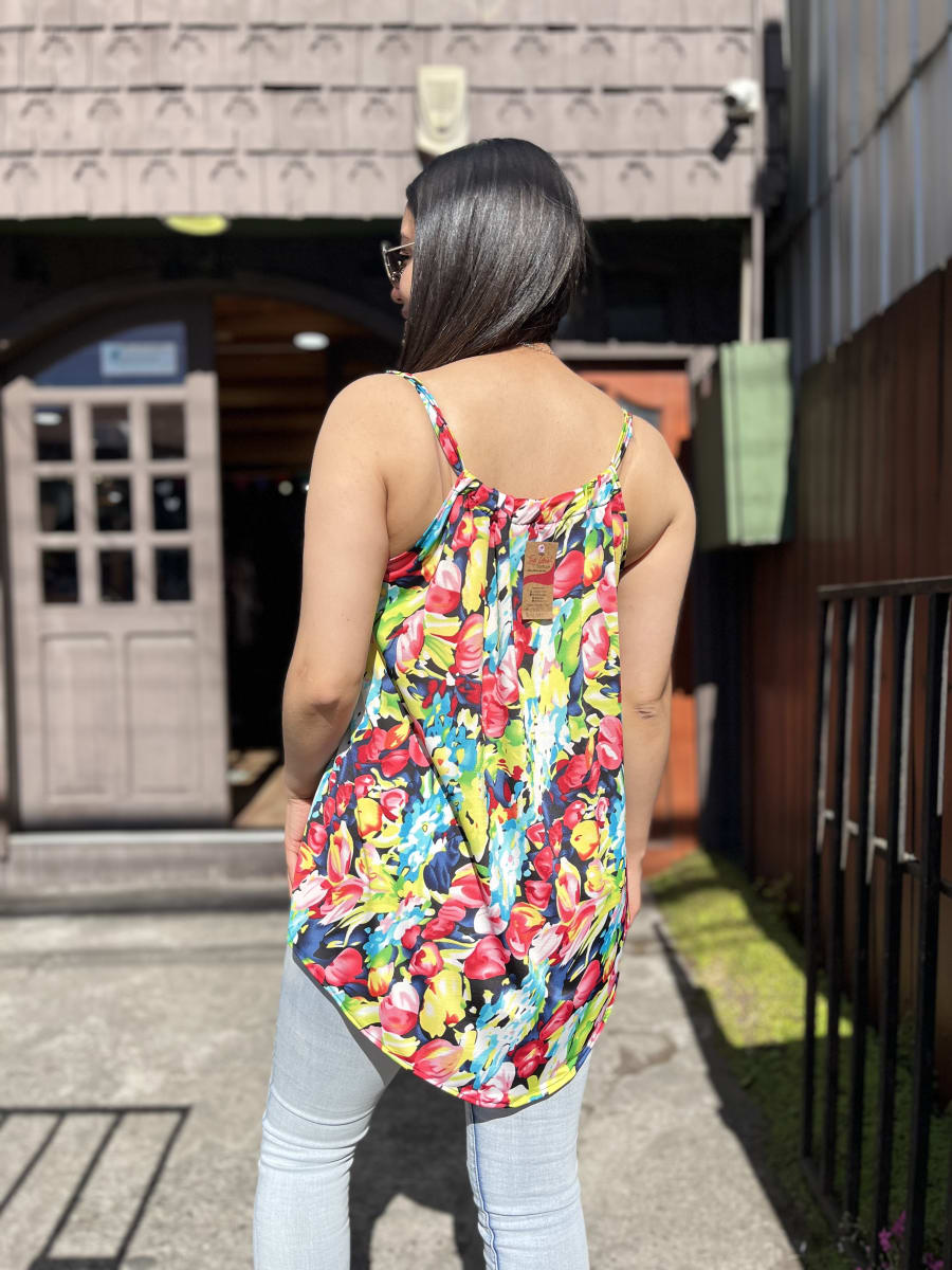 Top Tyty sin mangas floral multicolor1