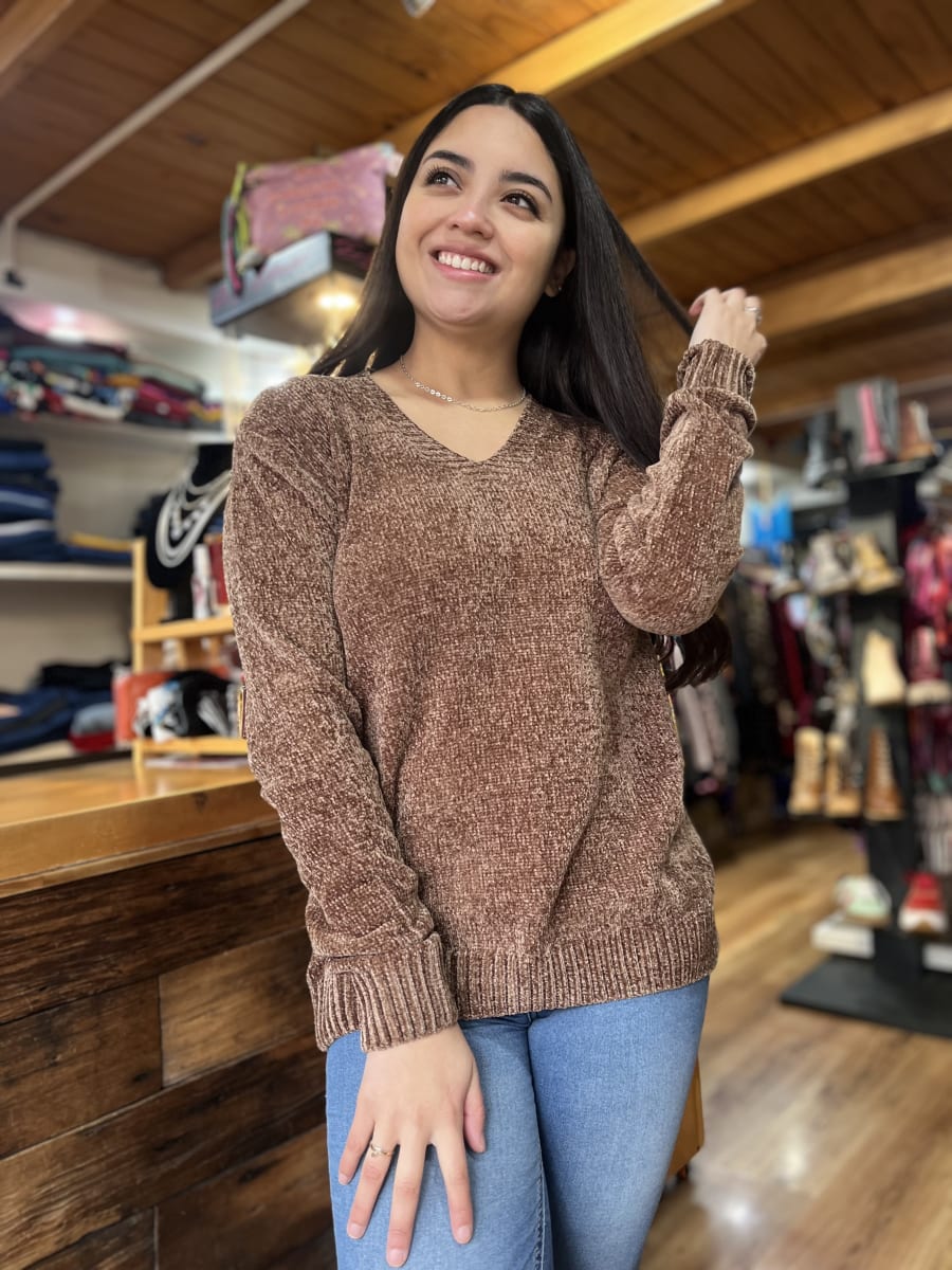 Sueter chenille café cuello V1
