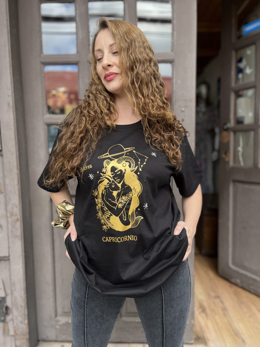 Polera Astrea zodiaco Capricornio manga corta1