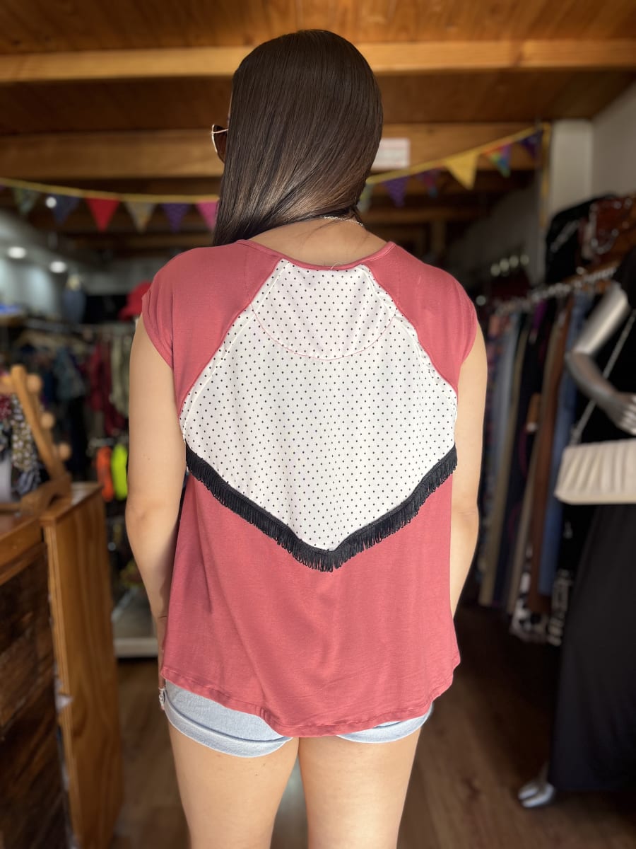 Polera Ultravioleta Olivia rosa velvet blanco puntitos algodon manga corta1