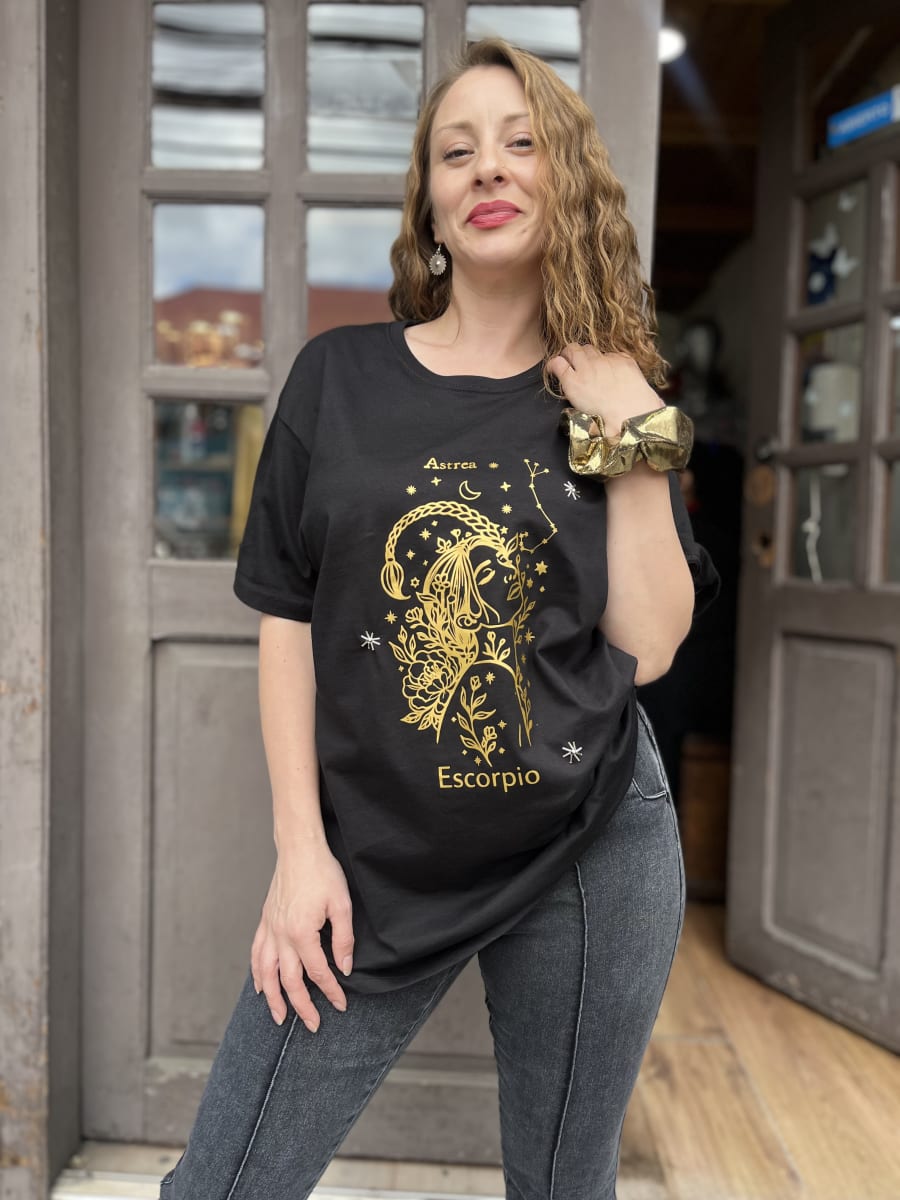 Polera Astrea zodiaco Escopio manga corta1