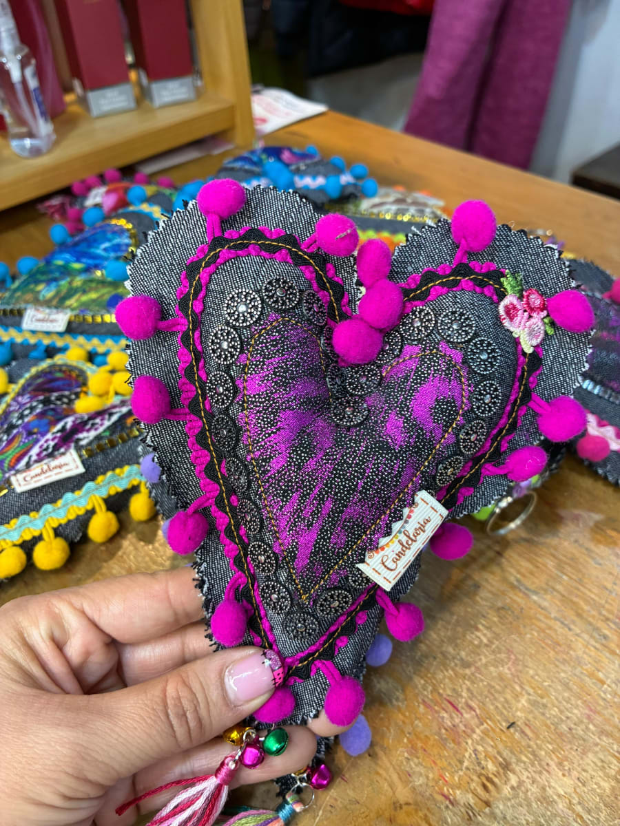 Llaveros corazón diseños unicos variedad de colores9