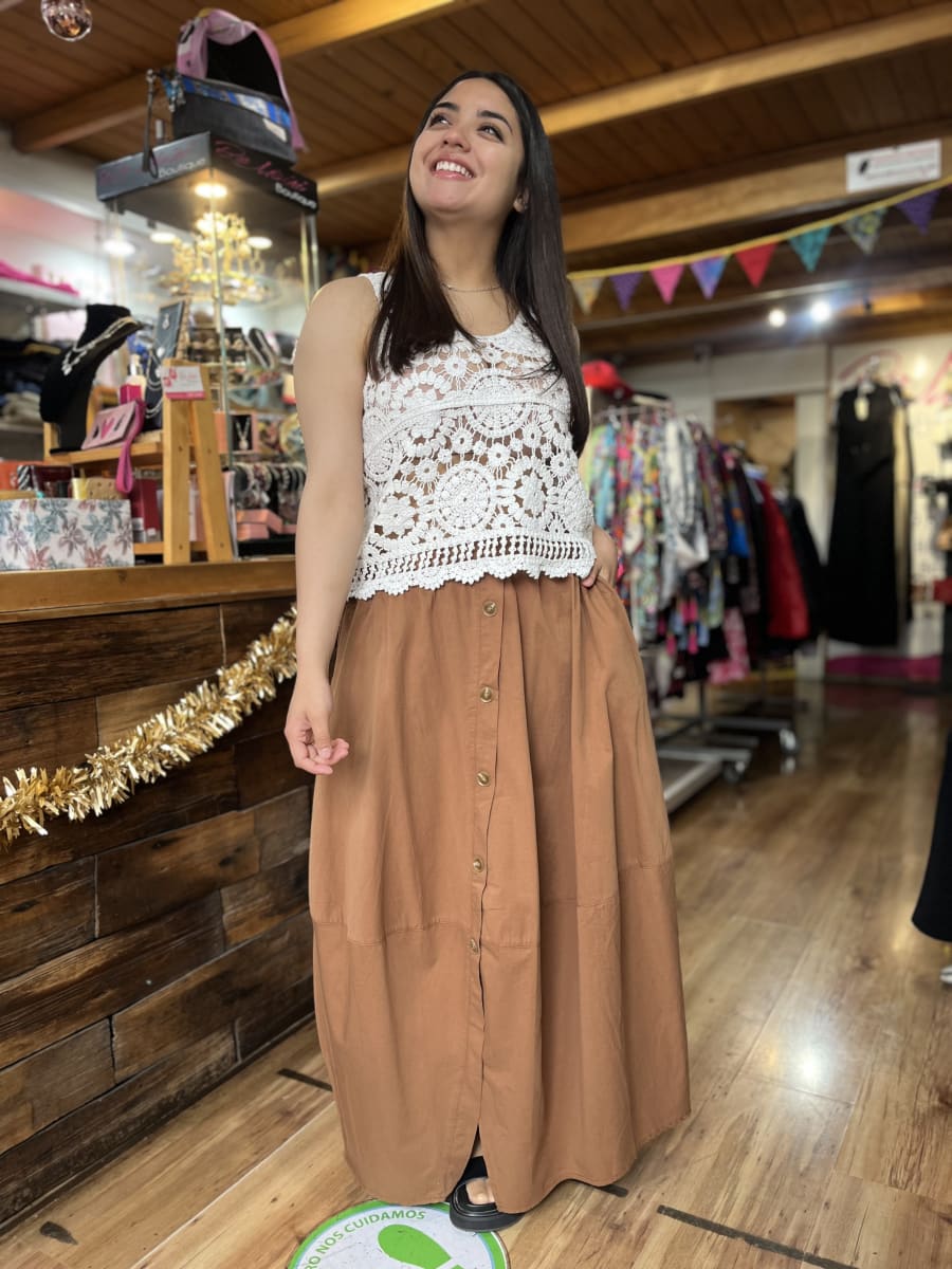 Maxi falda viscosa camel con botones2