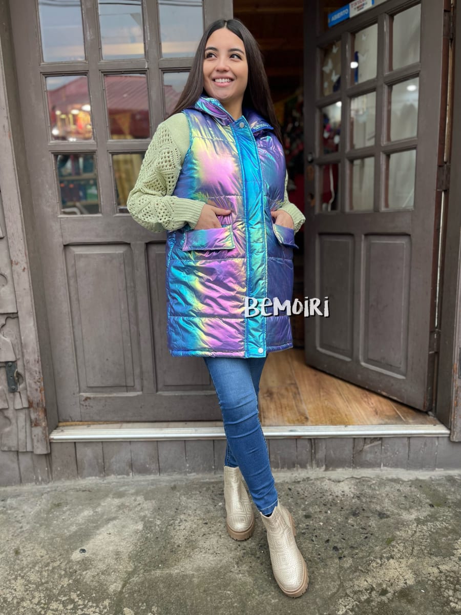 Parka sin mangas metalizada tornasol lila y azul3