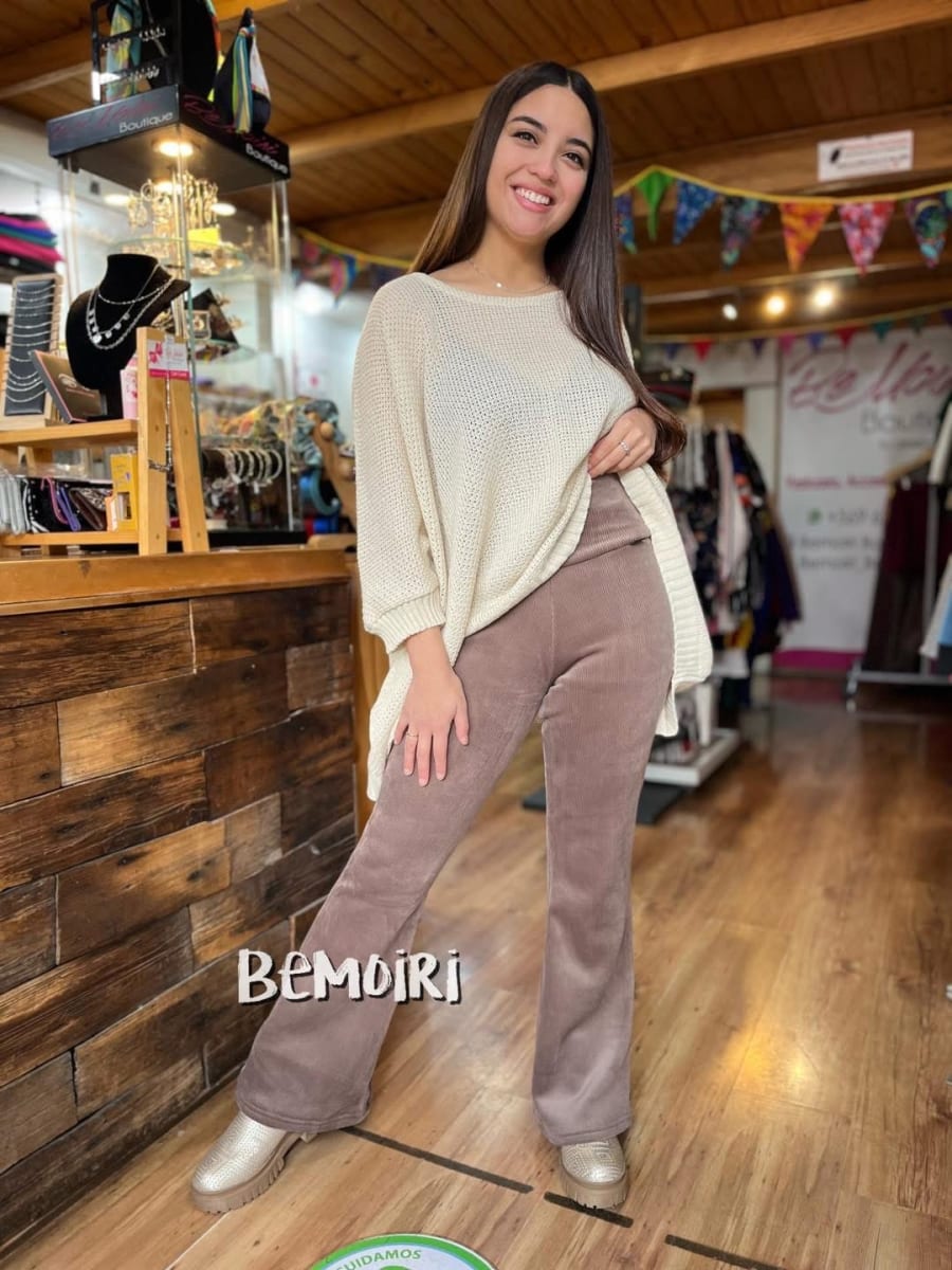 Pantalón Jennifer flare beige cotelé forrado1