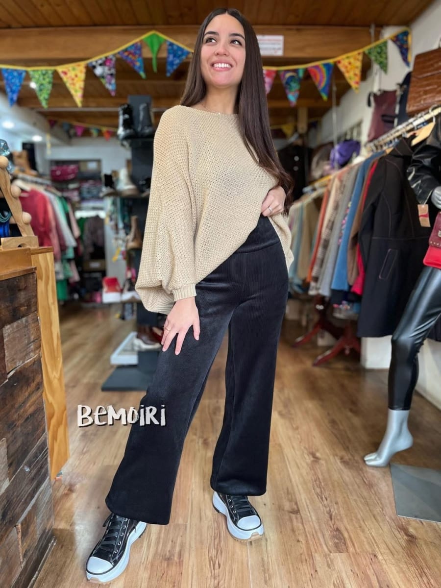 Pantalón Daniela recto cotelé forrado negro alto invierno1