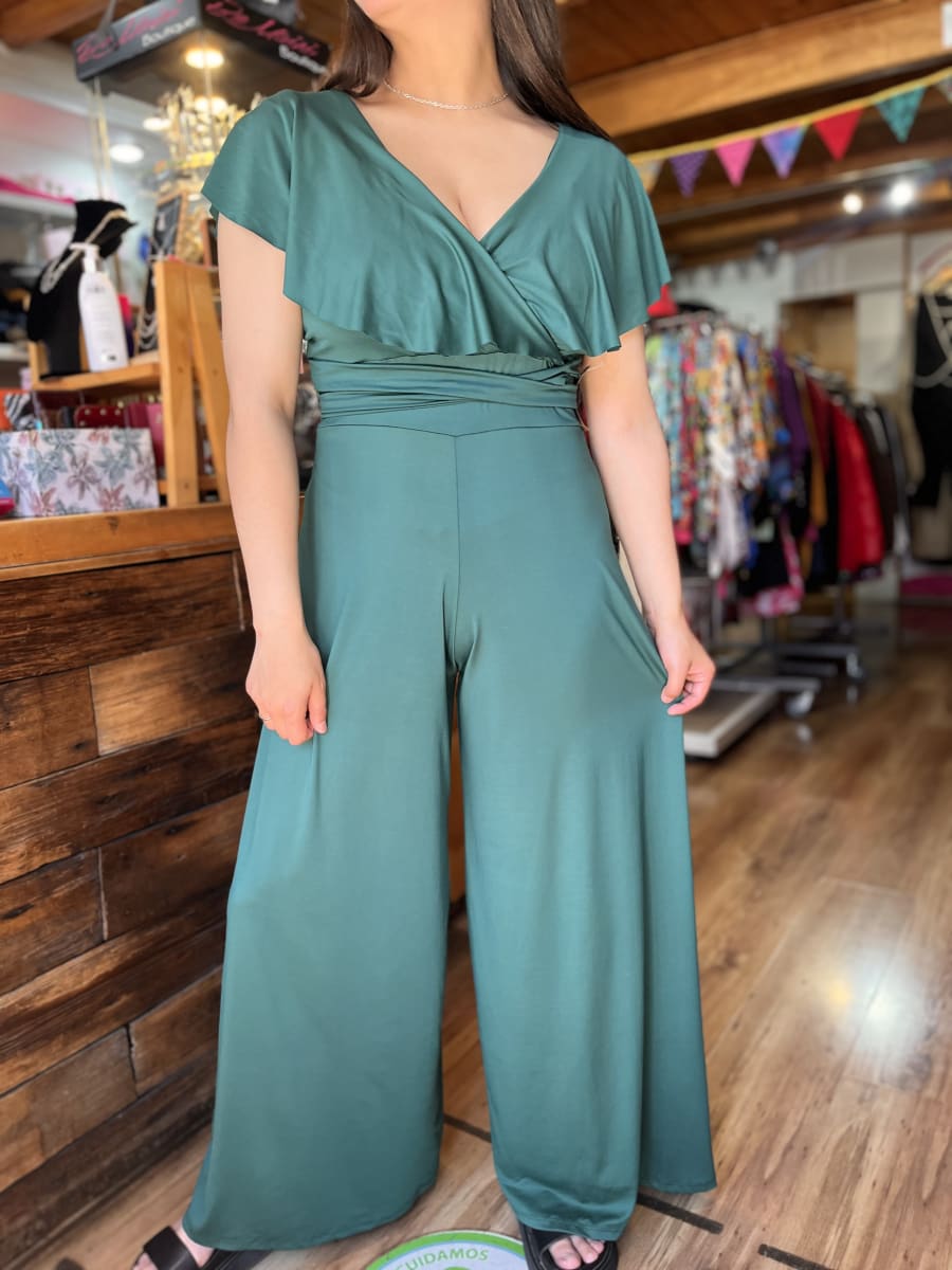 Enterito verde con vuelo escote V2