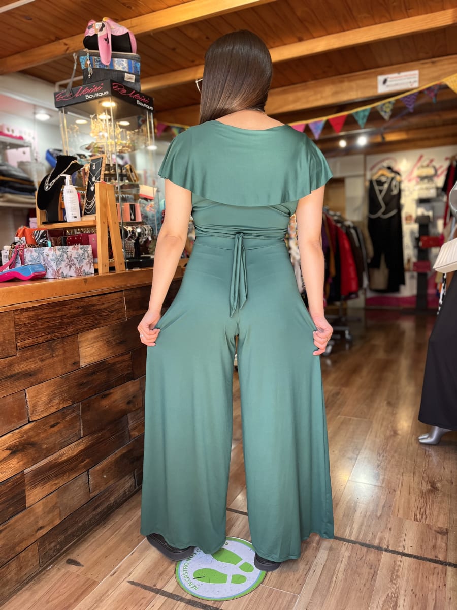 Enterito verde con vuelo escote V3