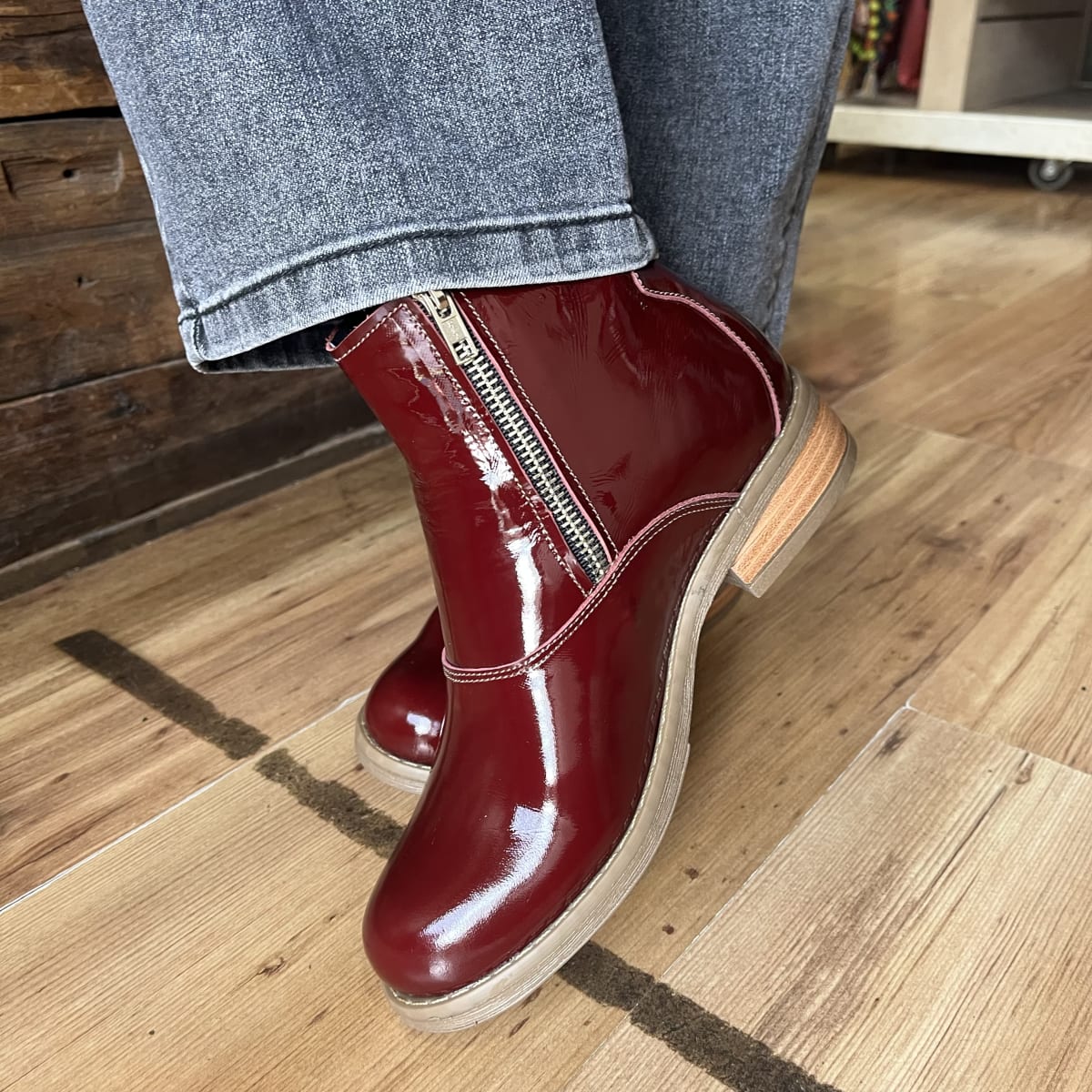 Botin cuero DC Burdeo charol4