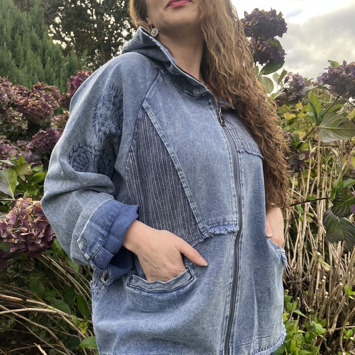 Chaqueta denim cotele deslavado azul mandalas2