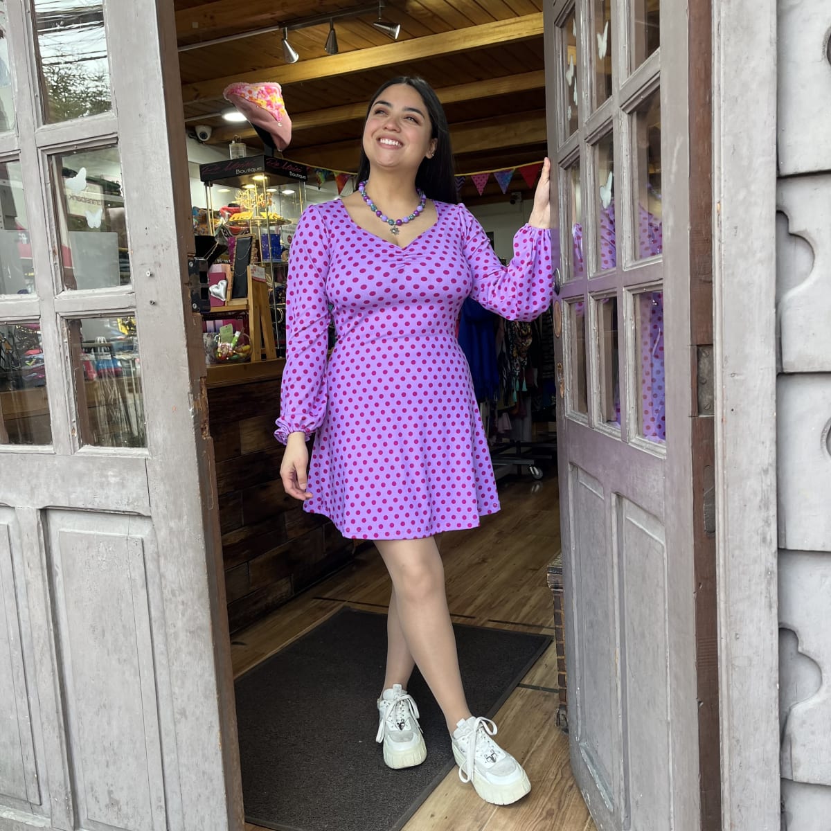 Vestido escote corazon lila puntitos fucsia4
