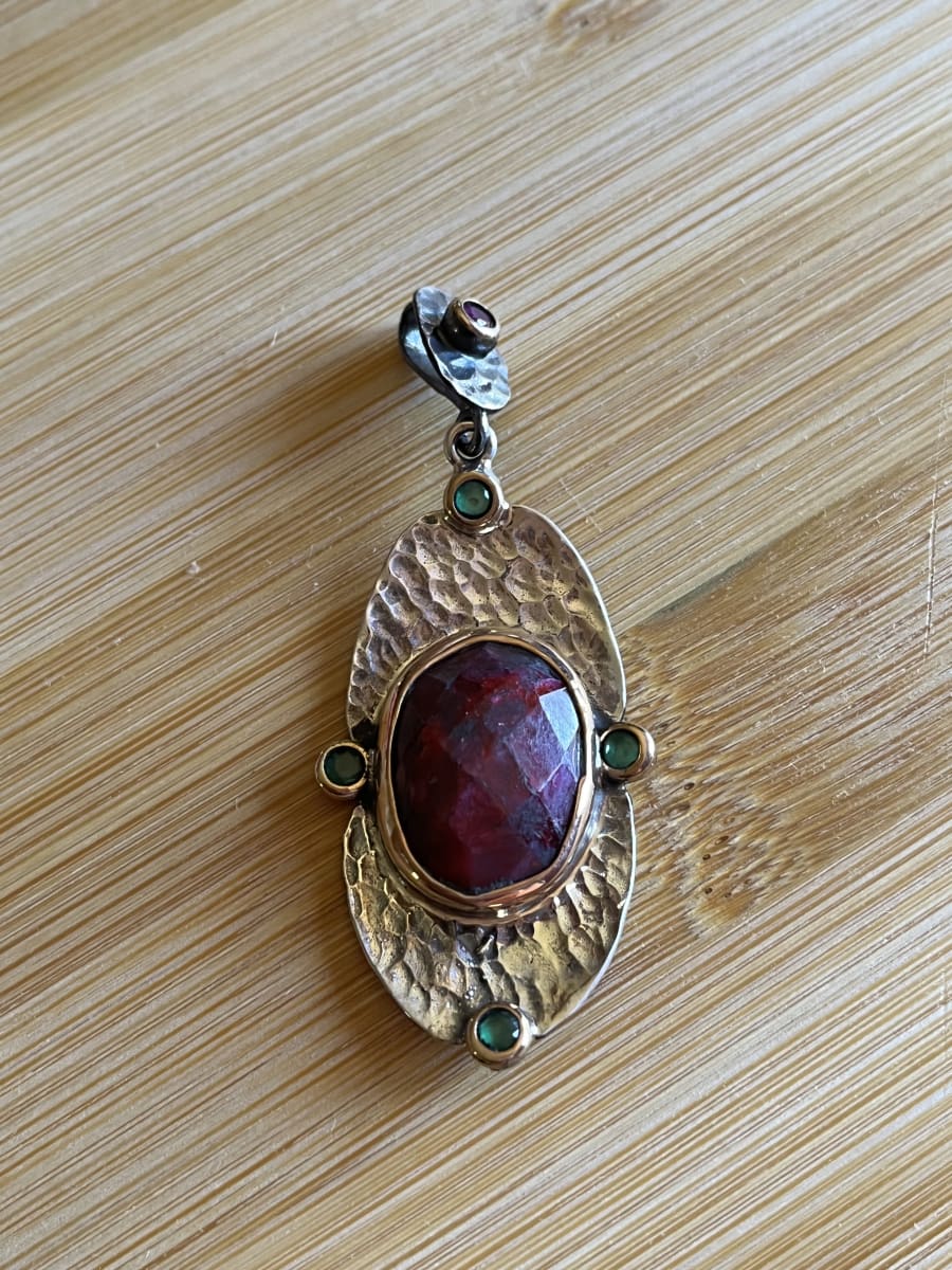 Colgante plata y bronce granate1