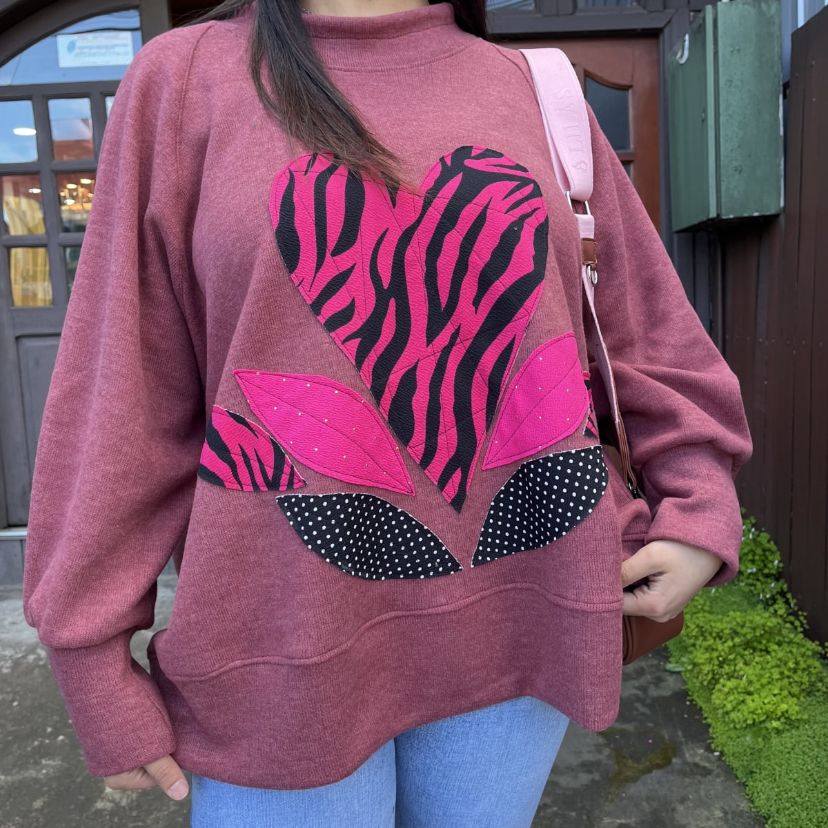 Sueter Olivia corazon lanilla rosa viejo cebra fucsia3