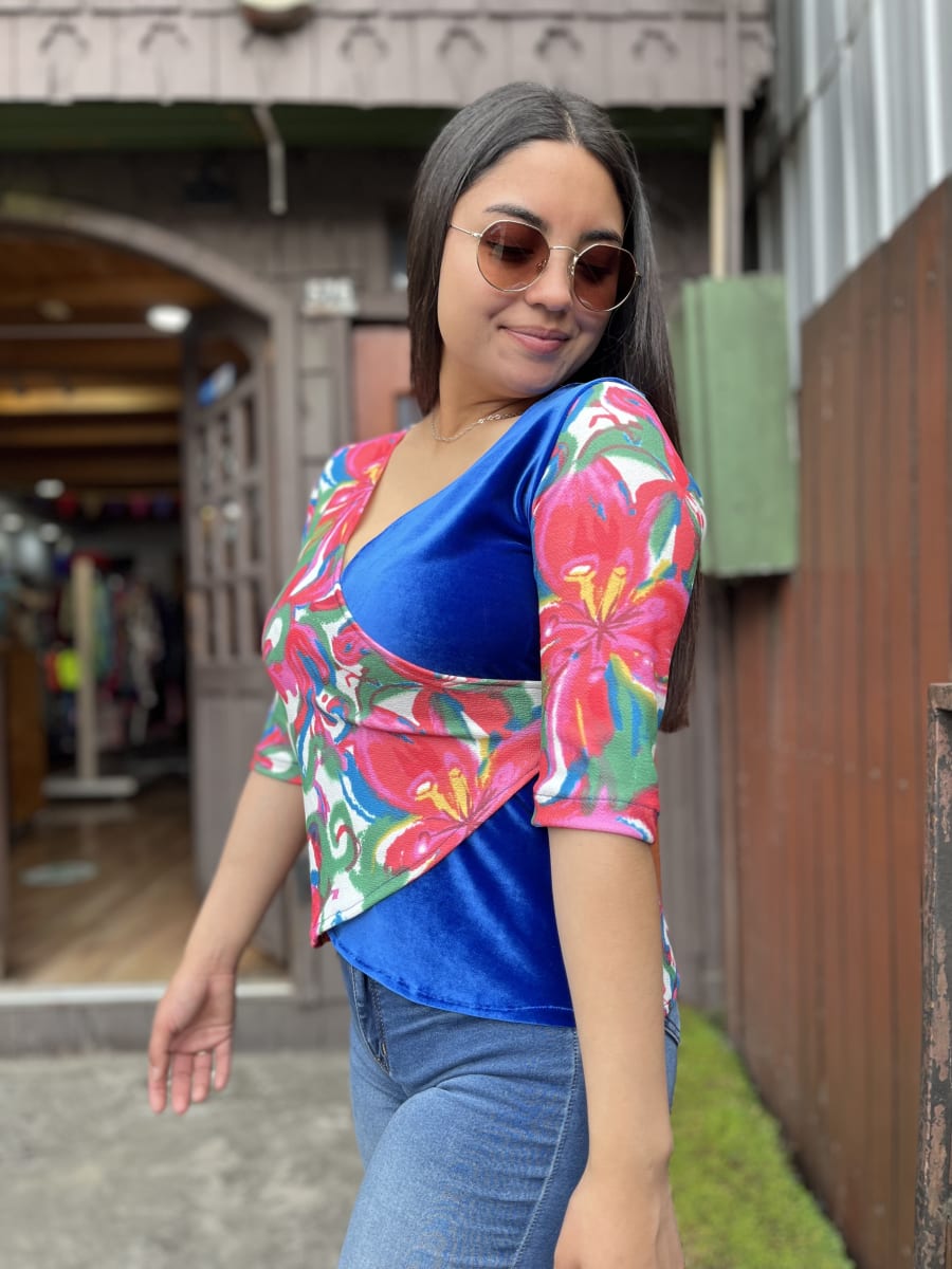 Polera Gloria azul rey velvet floral manga 3/42