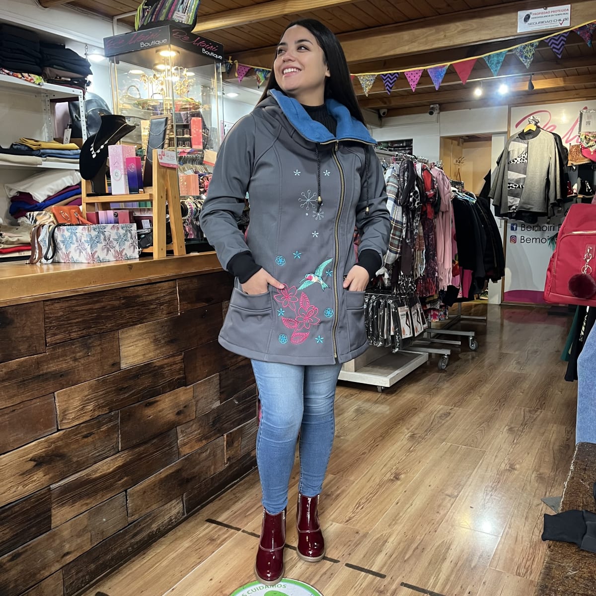 Abrigo Softshell marengo colibrí impermeable y termico2