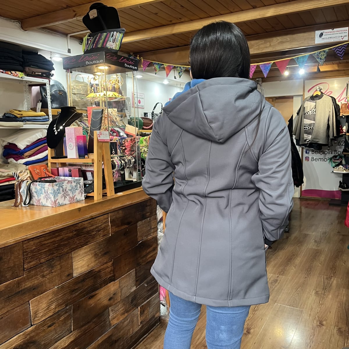 Abrigo Softshell marengo colibrí impermeable y termico3