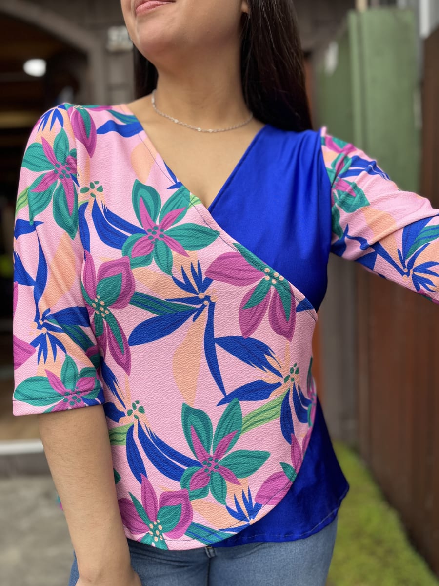 Polera Gloria azul velvet lila floral manga 3/42