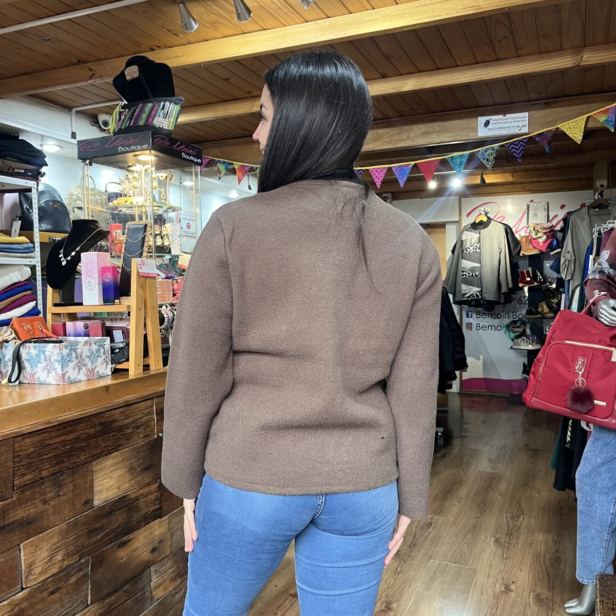 Chaqueton paño cafe botones dorados5