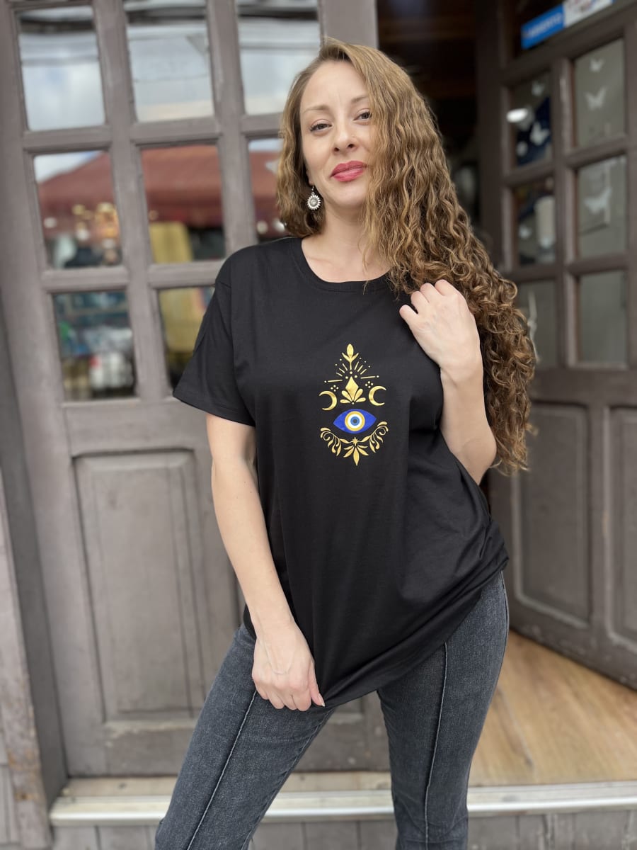 Polera Astrea Gold ojo turco lunas manga corta1