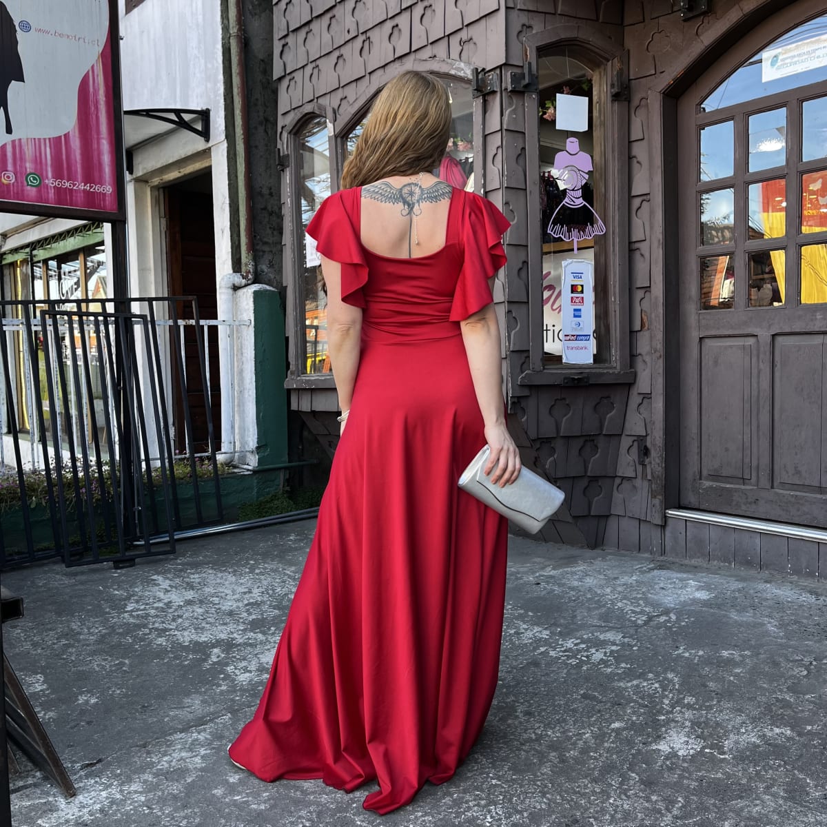 Vestido fiesta Emilia rojo tajalí pierna3