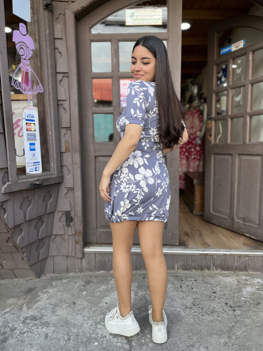 Vestido Globo lycra gris azulado flores blancas2