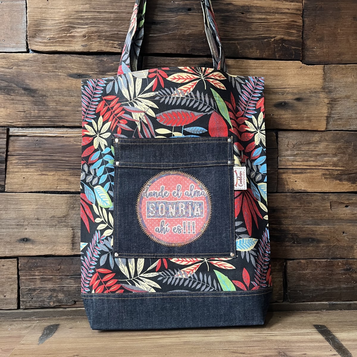 Tote Bag Donde el alma sonria ahi es hojas rojas1