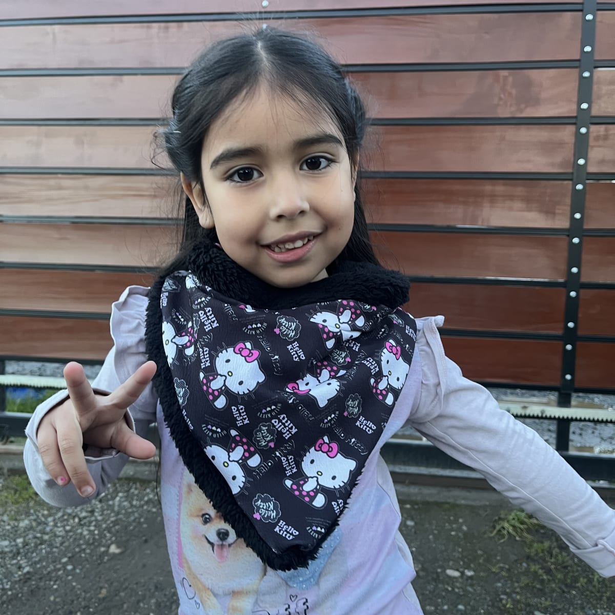 Bandana Isidora Hello Kitty negro sentada negro1