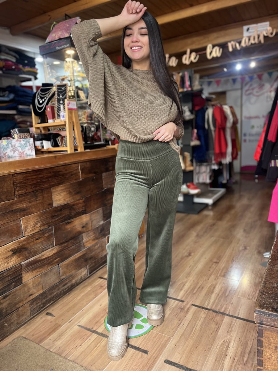 Pantalón Daniela recto cotelé forrado verde Olivo alto invierno1