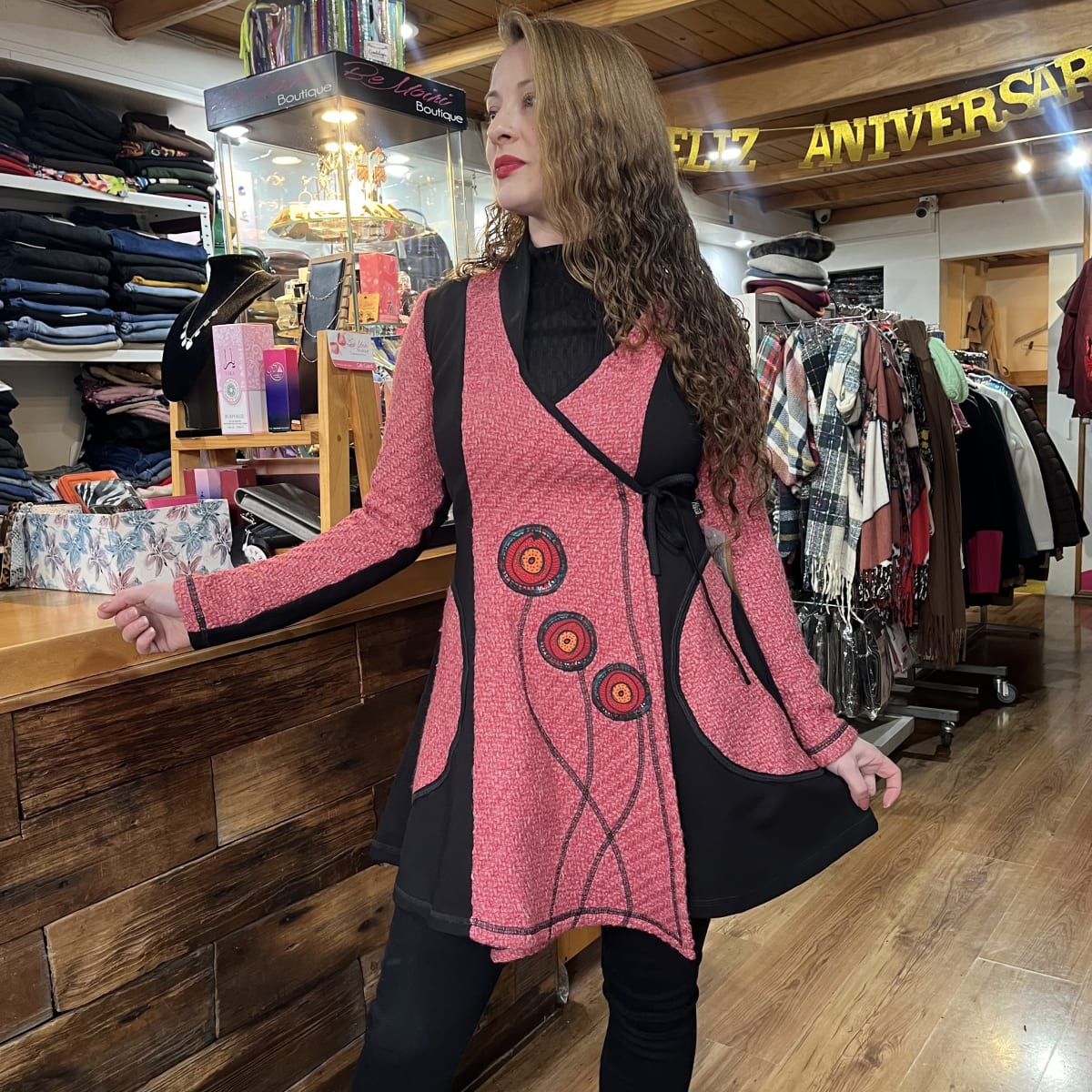 Abrigo Kisu doble cruce coral negro2