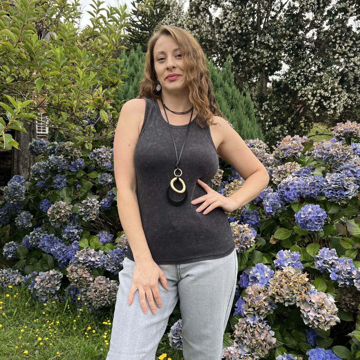 Camiseta algodon rib deslavado negro1