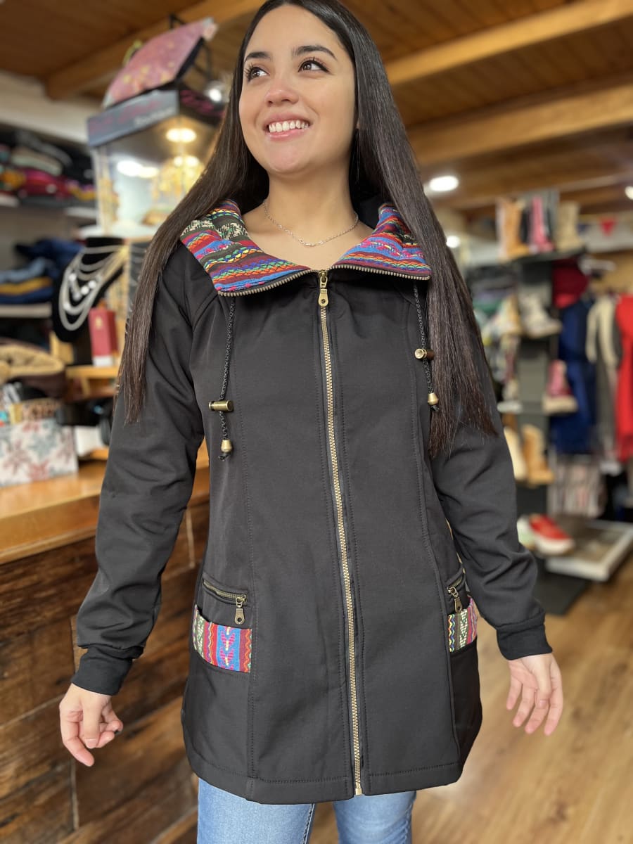 Abrigo softshell negro aguayo impermeable y termico2