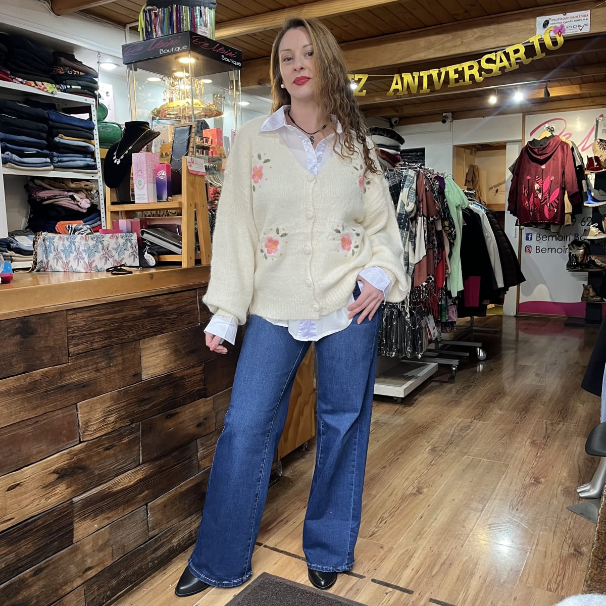 Cardigan botones crudo lana bordado flor3
