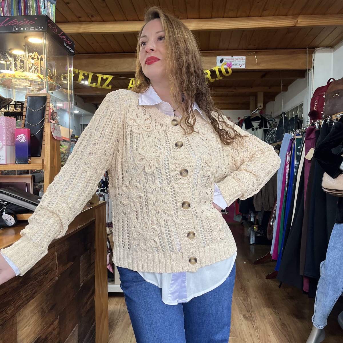 Cardigan botones crudo hilo calado flores2