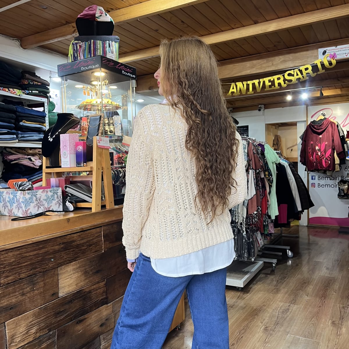 Cardigan botones crudo hilo calado flores3